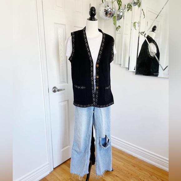 Vintage knit vest with chevron weave / 1990’s academia style cardigan - Picture 3 of 8